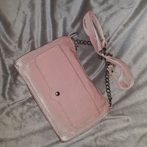 Light pink velvet purse w chain